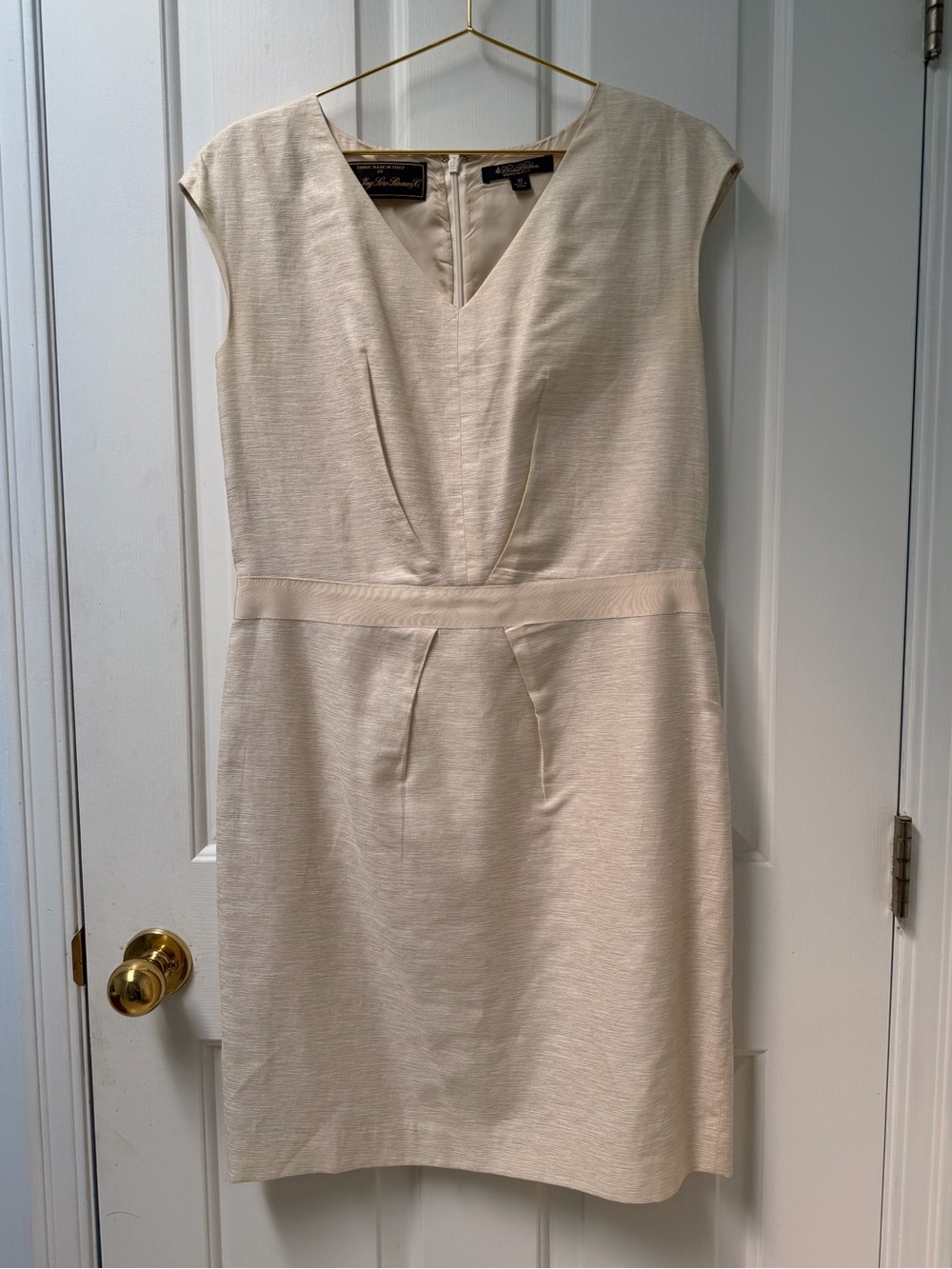 10 Loro Piana Cream Cap-Sleeve Sheath Dress